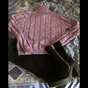 Vintage excellent condition early 2000’s Lavender/ purple sparkly sweater